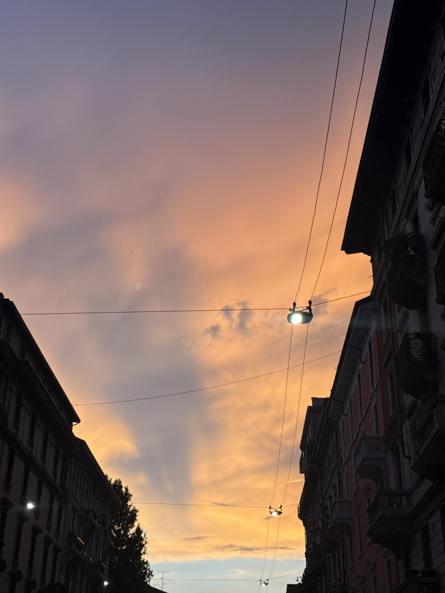 Milano,22 giu 2026, 21:23